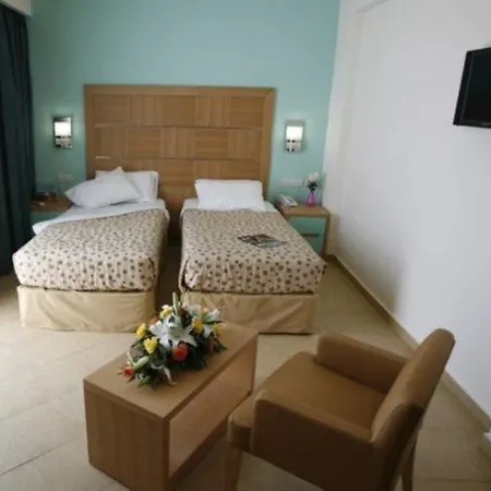 Sun Palace Hotel 4*